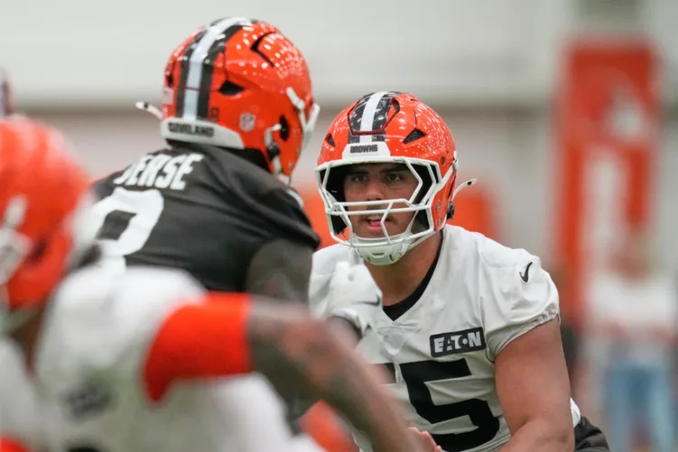 Browns rookie Fano nails down starting left tackle job